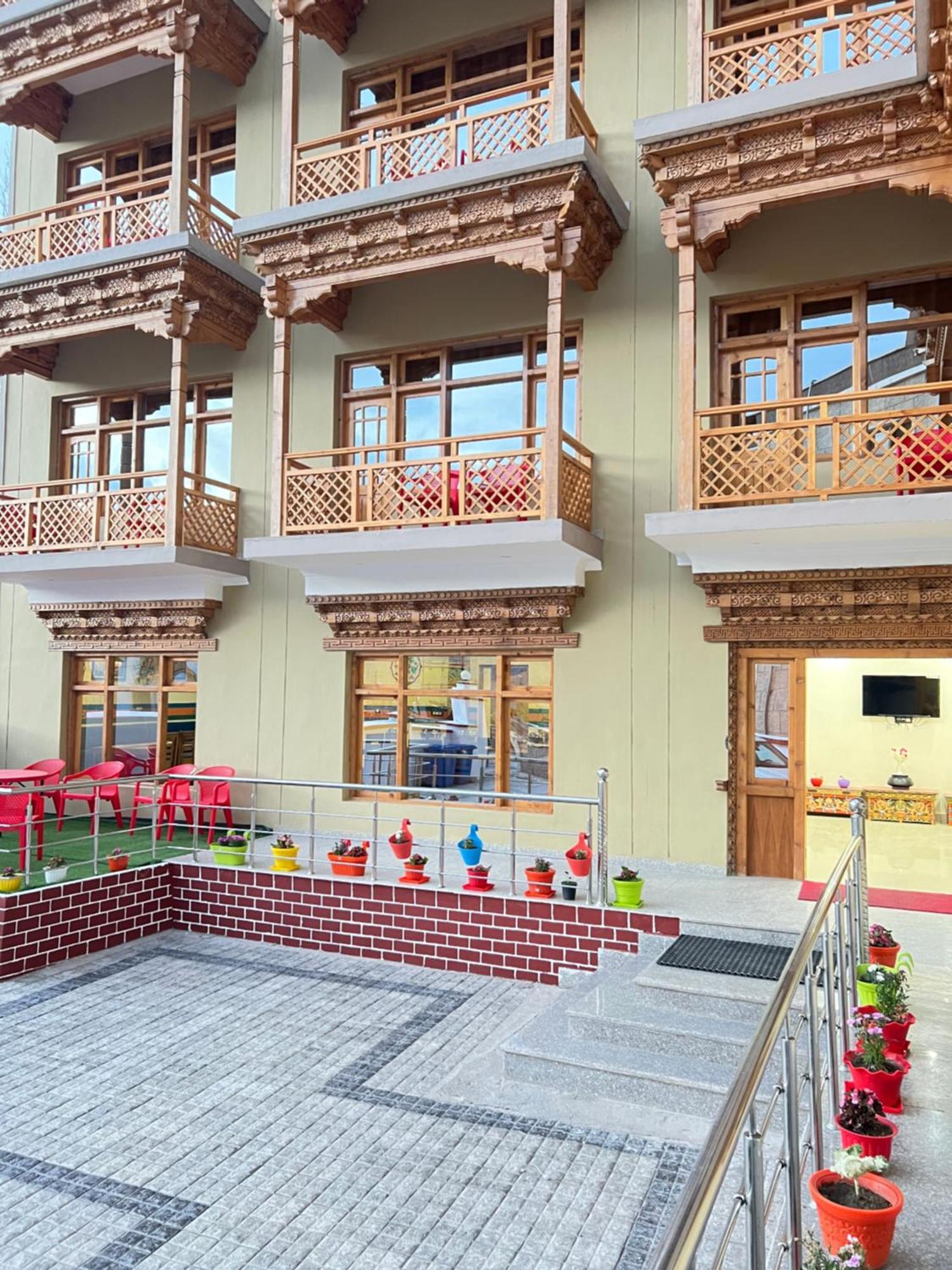The Nangsay Hotel 列城 外观 照片
